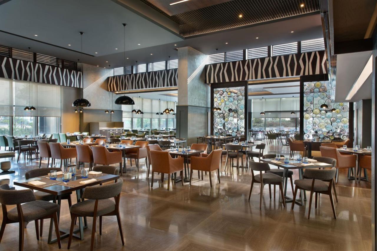 Sheraton Istanbul City Center Экстерьер фото