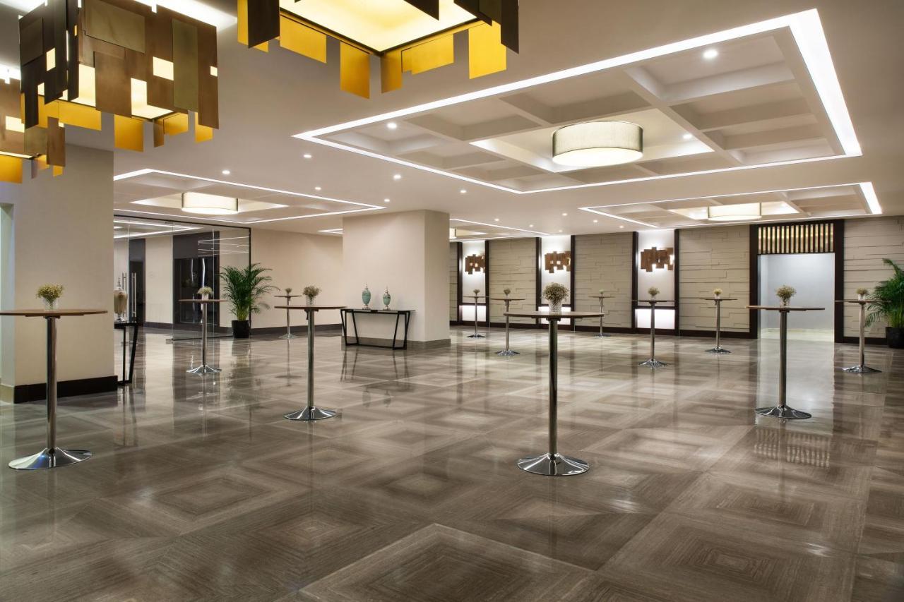 Sheraton Istanbul City Center Экстерьер фото