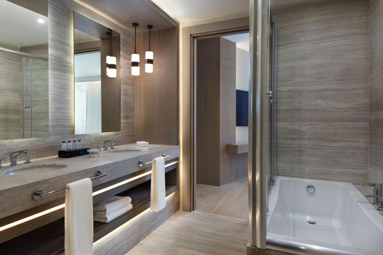 Sheraton Istanbul City Center Экстерьер фото