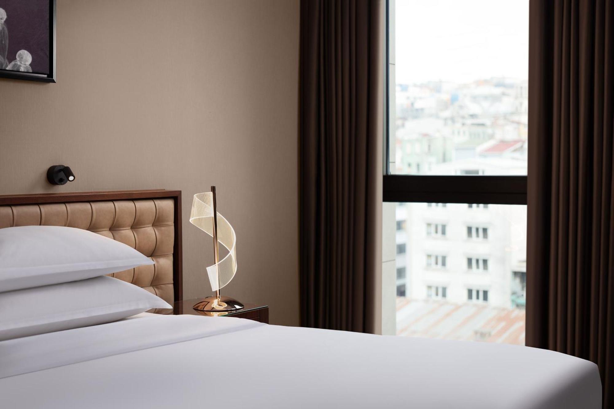 Sheraton Istanbul City Center Экстерьер фото