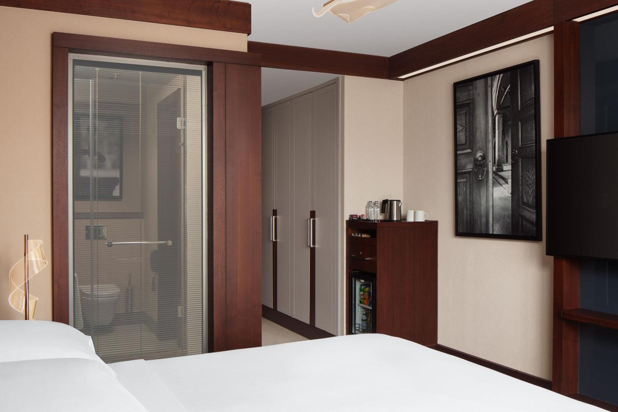 Sheraton Istanbul City Center Экстерьер фото