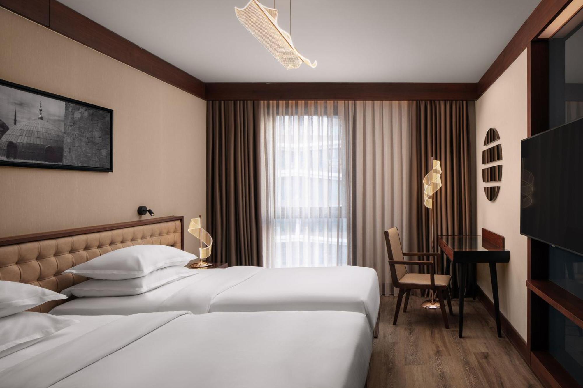Sheraton Istanbul City Center Экстерьер фото