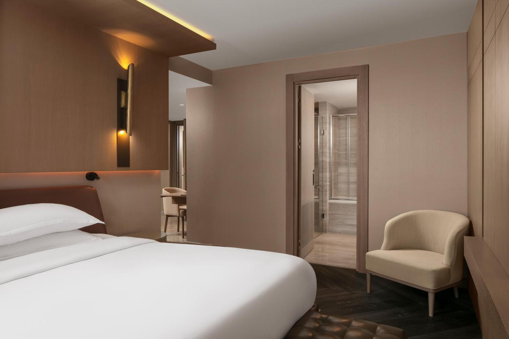 Sheraton Istanbul City Center Экстерьер фото