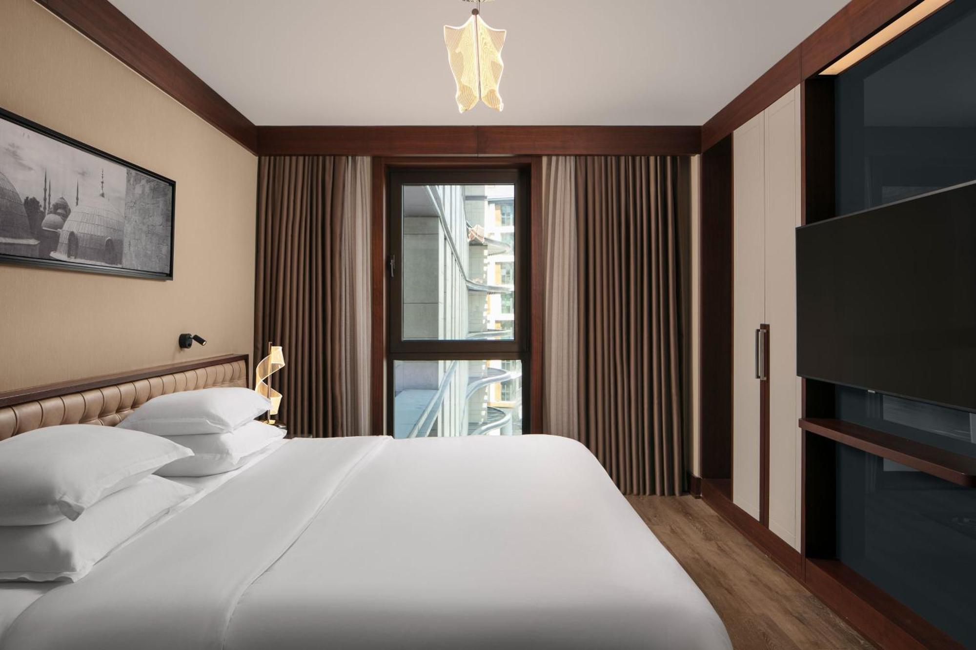 Sheraton Istanbul City Center Экстерьер фото